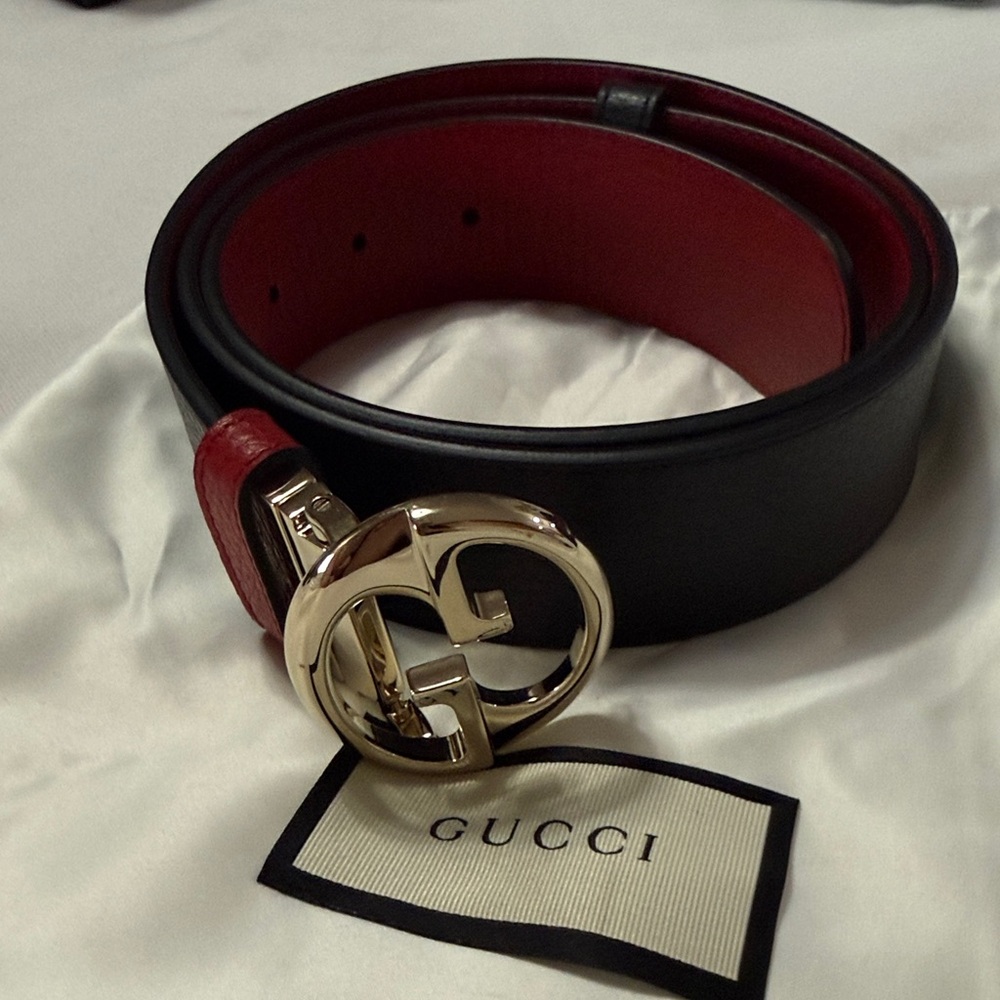 Gucci Black Leather Belt with Red Interior and Gold Double G Buckle